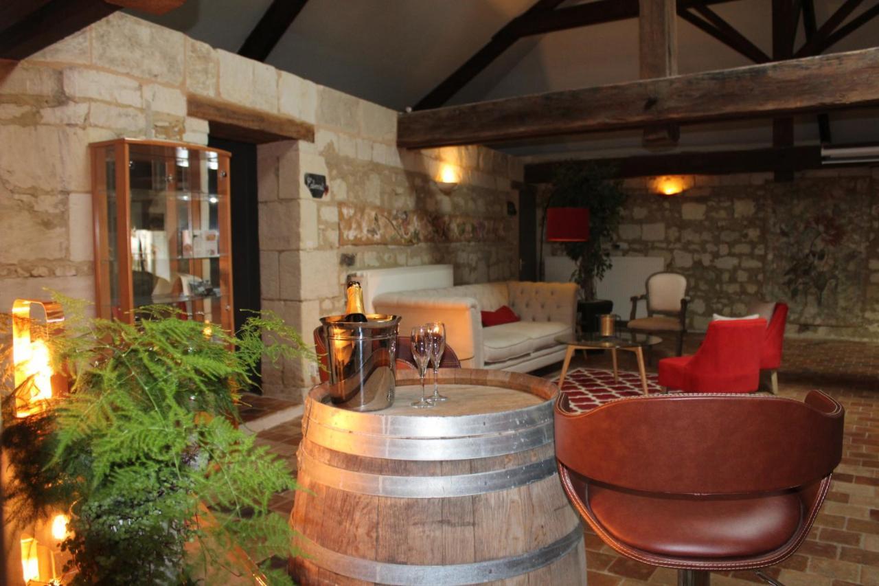 Hotel & Spa Chai De La Paleine Le Puy-Notre-Dame Dış mekan fotoğraf