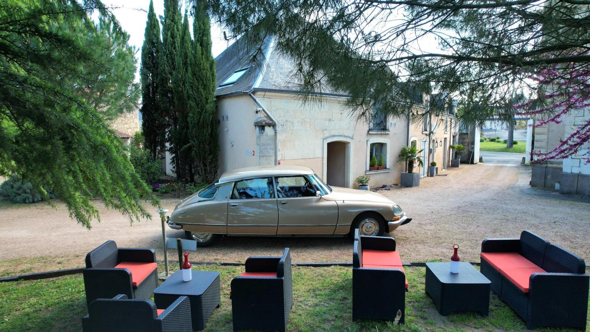 Hotel & Spa Chai De La Paleine Le Puy-Notre-Dame Dış mekan fotoğraf