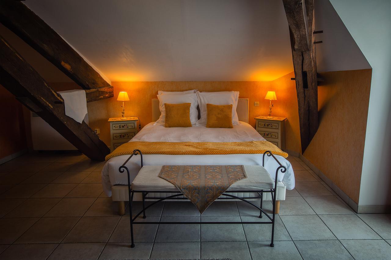Hotel & Spa Chai De La Paleine Le Puy-Notre-Dame Dış mekan fotoğraf