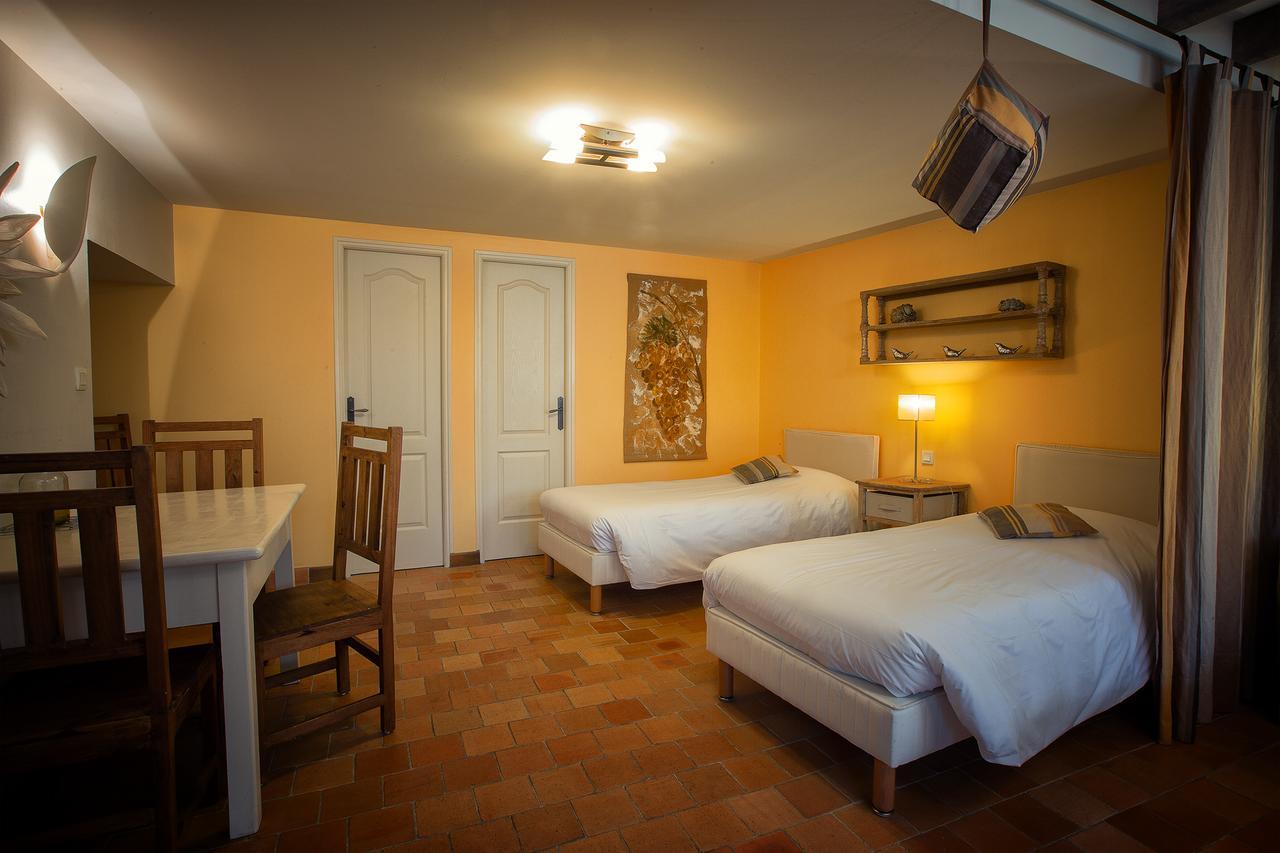 Hotel & Spa Chai De La Paleine Le Puy-Notre-Dame Dış mekan fotoğraf